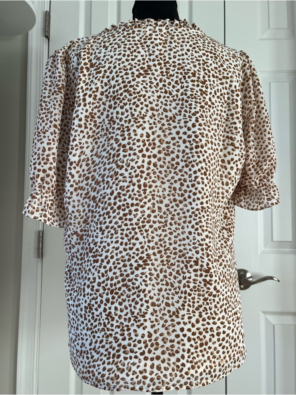 J Crew Leopard Print Blouse Medium - Picture 3 of 7